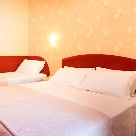 Hotel Souvenir Беллария-Иджеа-Марина Экстерьер фото