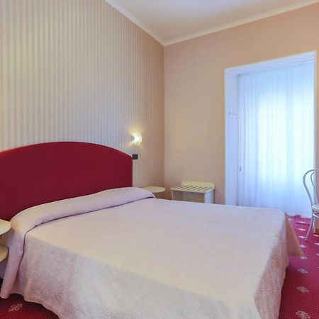 Hotel Souvenir Беллария-Иджеа-Марина Экстерьер фото